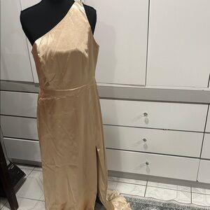 Elegant Gold One-Shoulder Dress